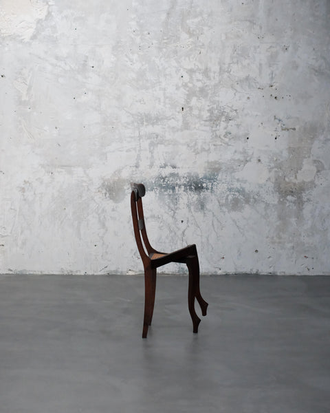 LUIZ PHILIPPE - CROSS-LEGGED CHAIR