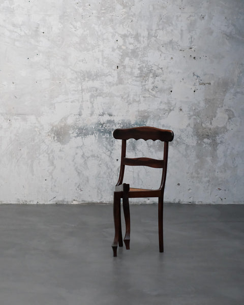 LUIZ PHILIPPE - CROSS-LEGGED CHAIR