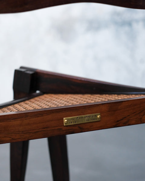 LUIZ PHILIPPE - CROSS-LEGGED CHAIR