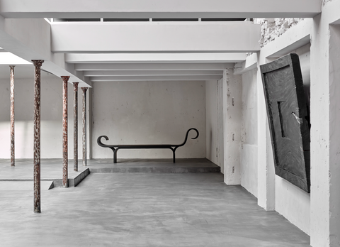 OSCAR NIEMEYER - MARQUESA BENCH