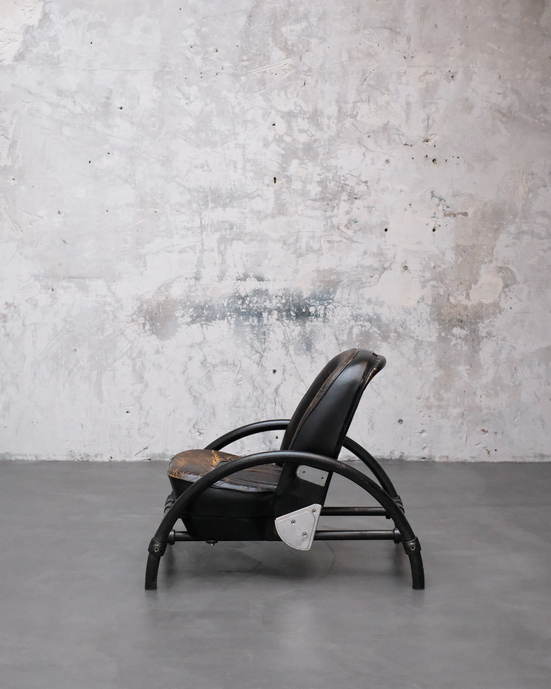 RON ARAD - BLACK ROVER CHAIR – SCENERS GALLERY