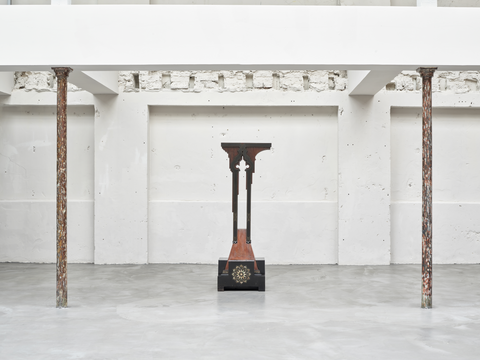 EUGENIO QUARTI - PEDESTAL